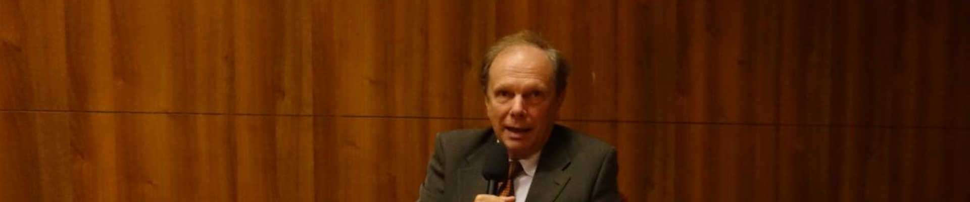 Reinhard Löw im VAZ Oberndorf